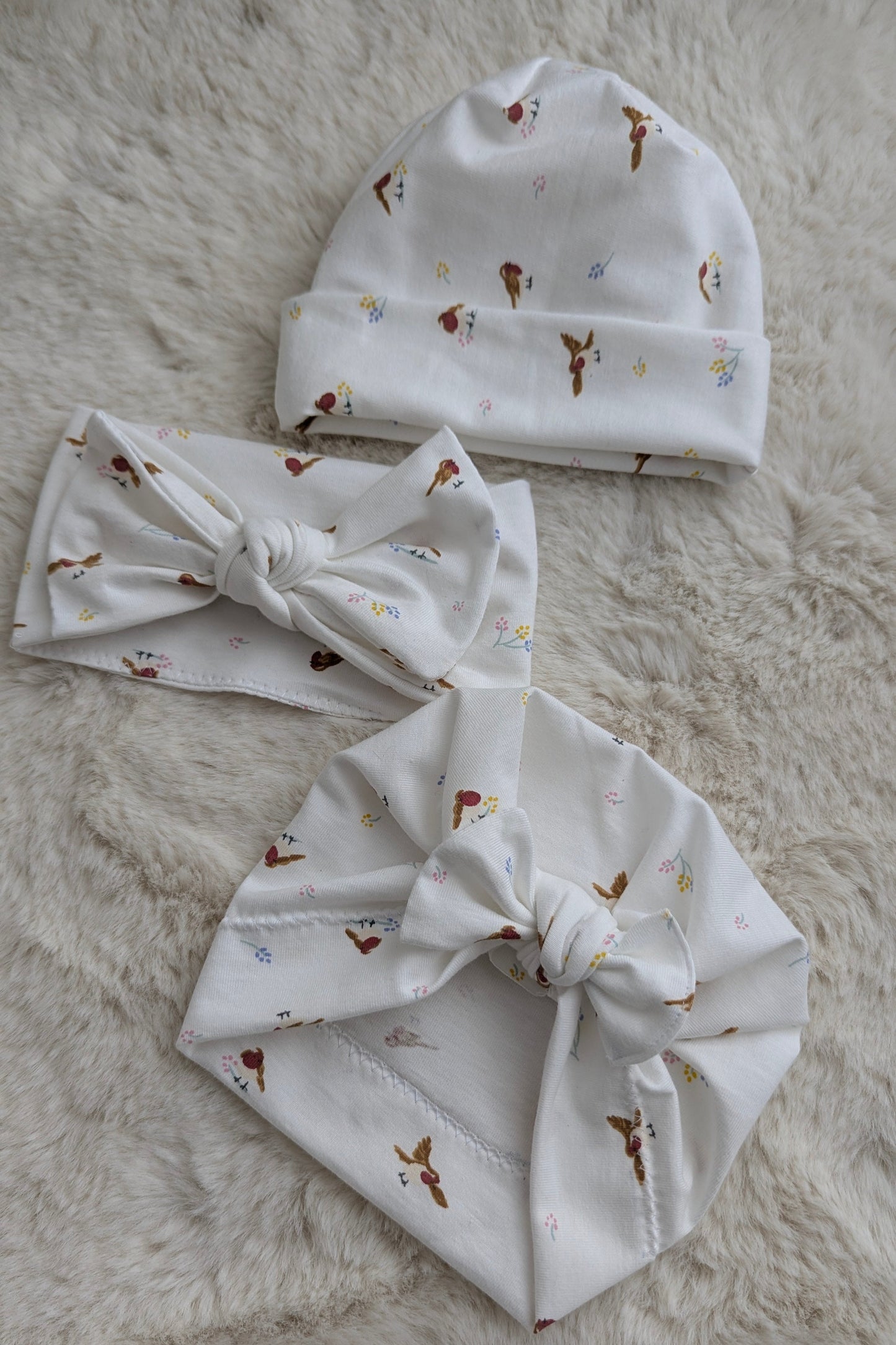 Lot de 3 accessoires bébé : bonnet, turban et bandeau