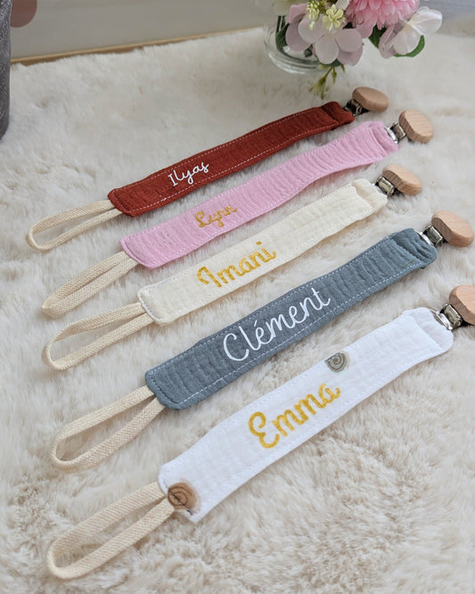 Attache-tétine personnalisée